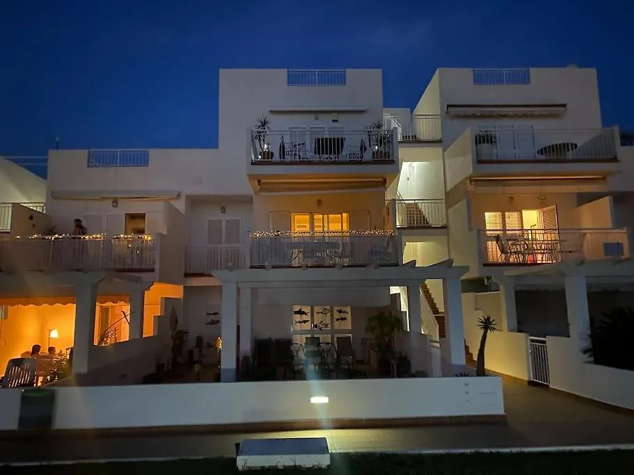 Spacious And Luxurious Apartment contacts